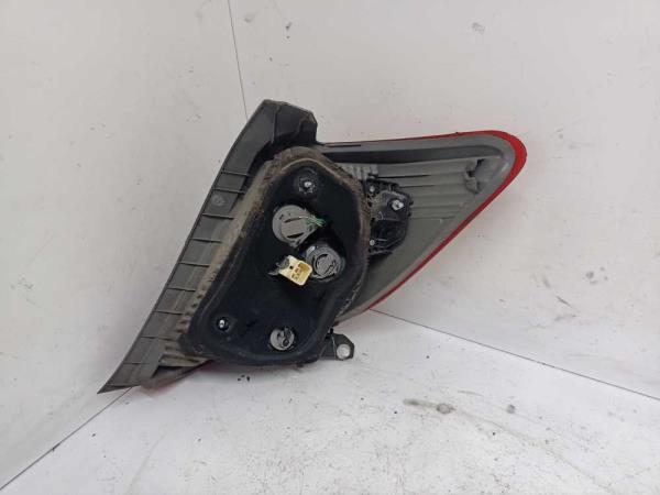 FEU ARRIERE GAUCHE TOYOTA YARIS 09/2011-08/2014 - Vue 2